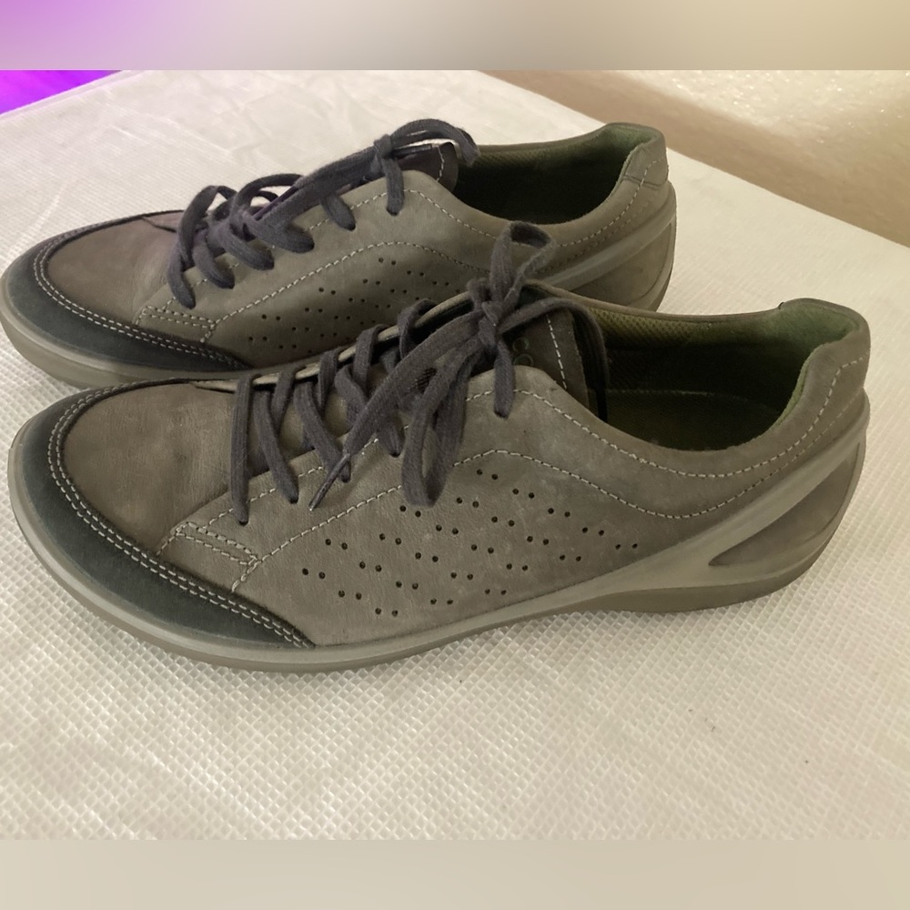 Ecco soft leather shoes